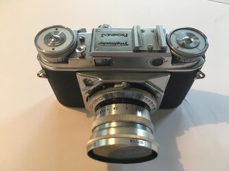 Voigtlander front angle view w lens.jpg