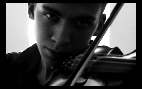 3267-violinist1