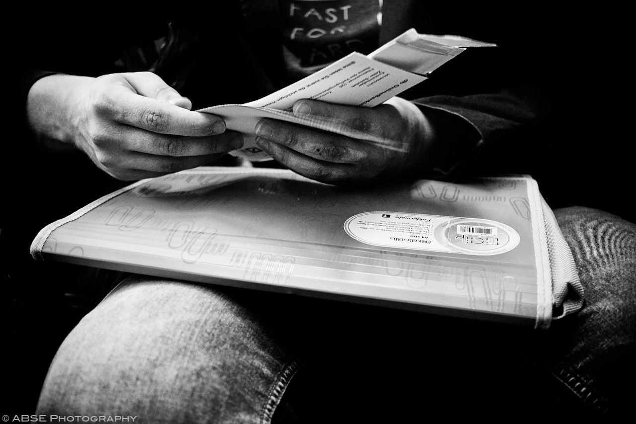 hands-project-munich-2017-september-black-and-white-ubahn-transport-candide-documents.jpg