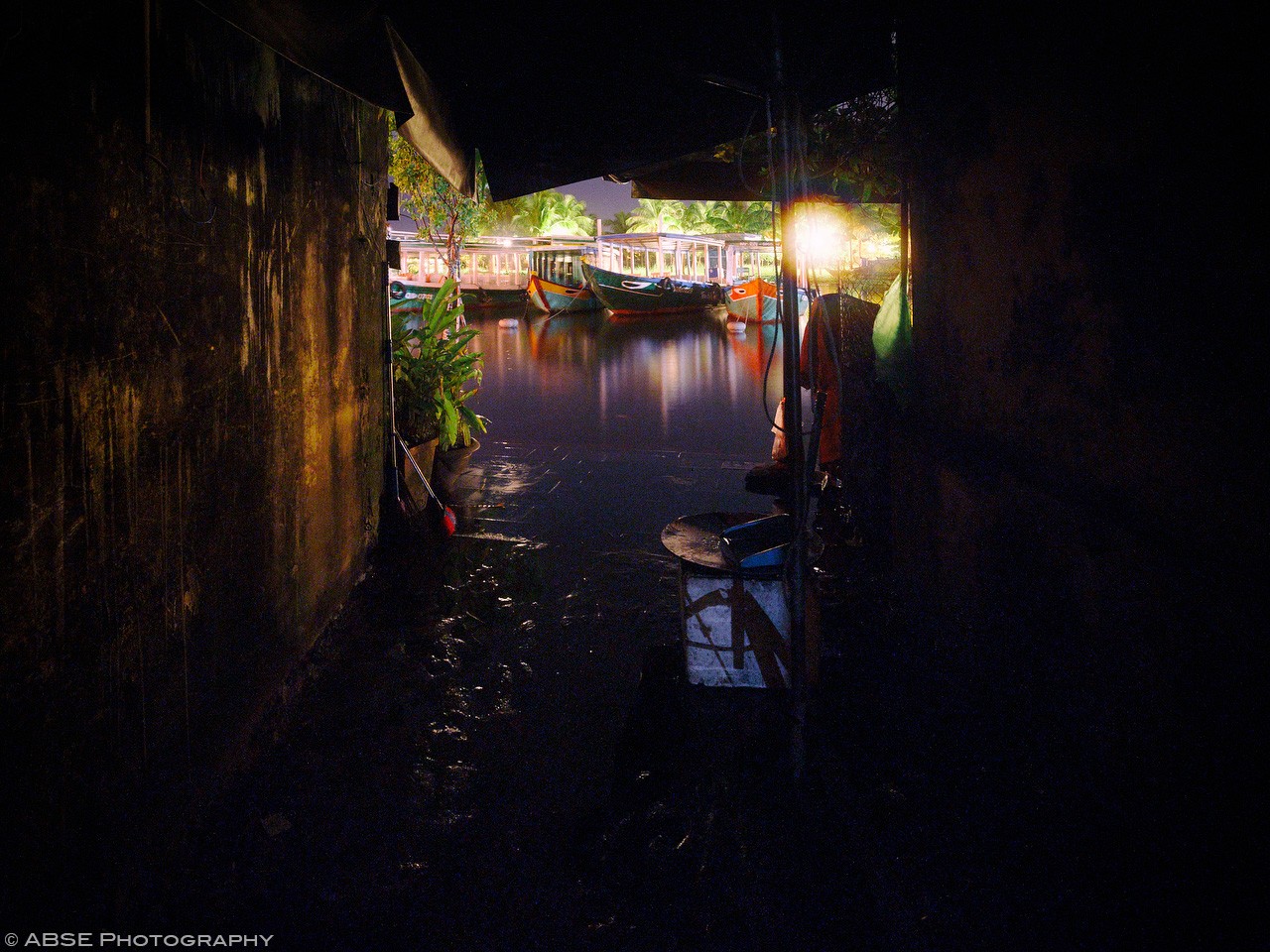 hoian-hoi-an-vietnam-water-flood-light-night-shot-long-exposure-3.jpg