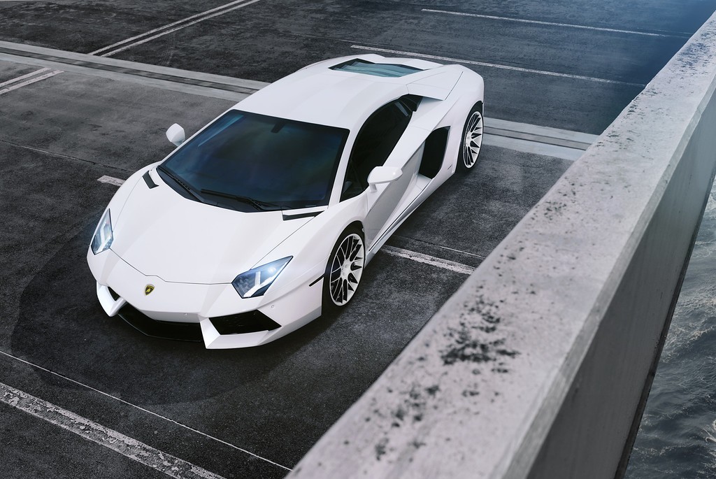 Theo-Graphics%20-%20Aventador-3-XL.jpg