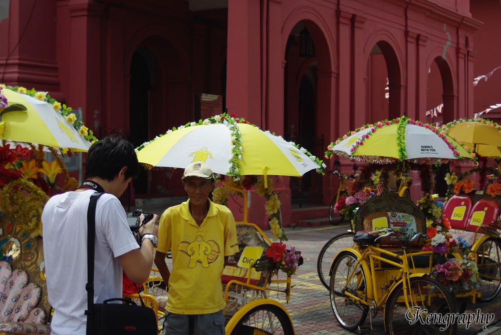 Trishaw_Driver_by_Kengraphy.jpg