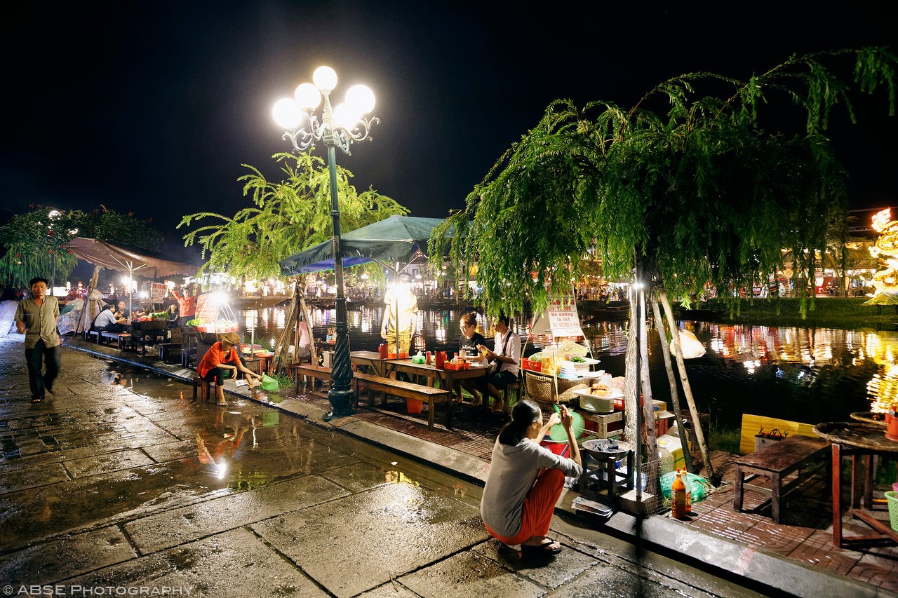 hoian-hoi-an-vietnam-night-life-shop-walking-street.jpg