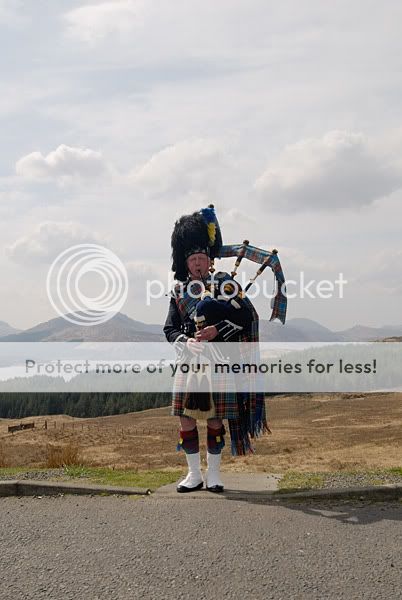 _D2N4175_bagpipes.jpg