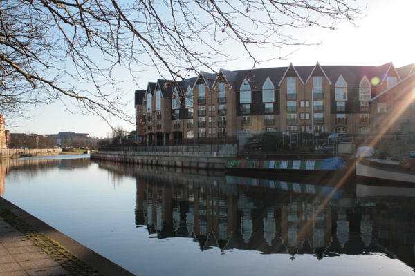 Houses_on_the_River_by_ardsam.jpg