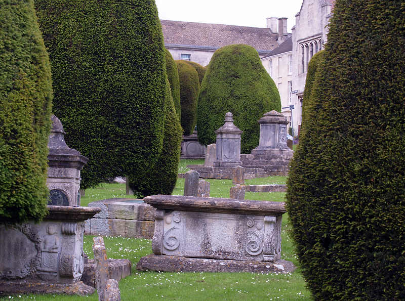 Painswick%20churchyard.jpg