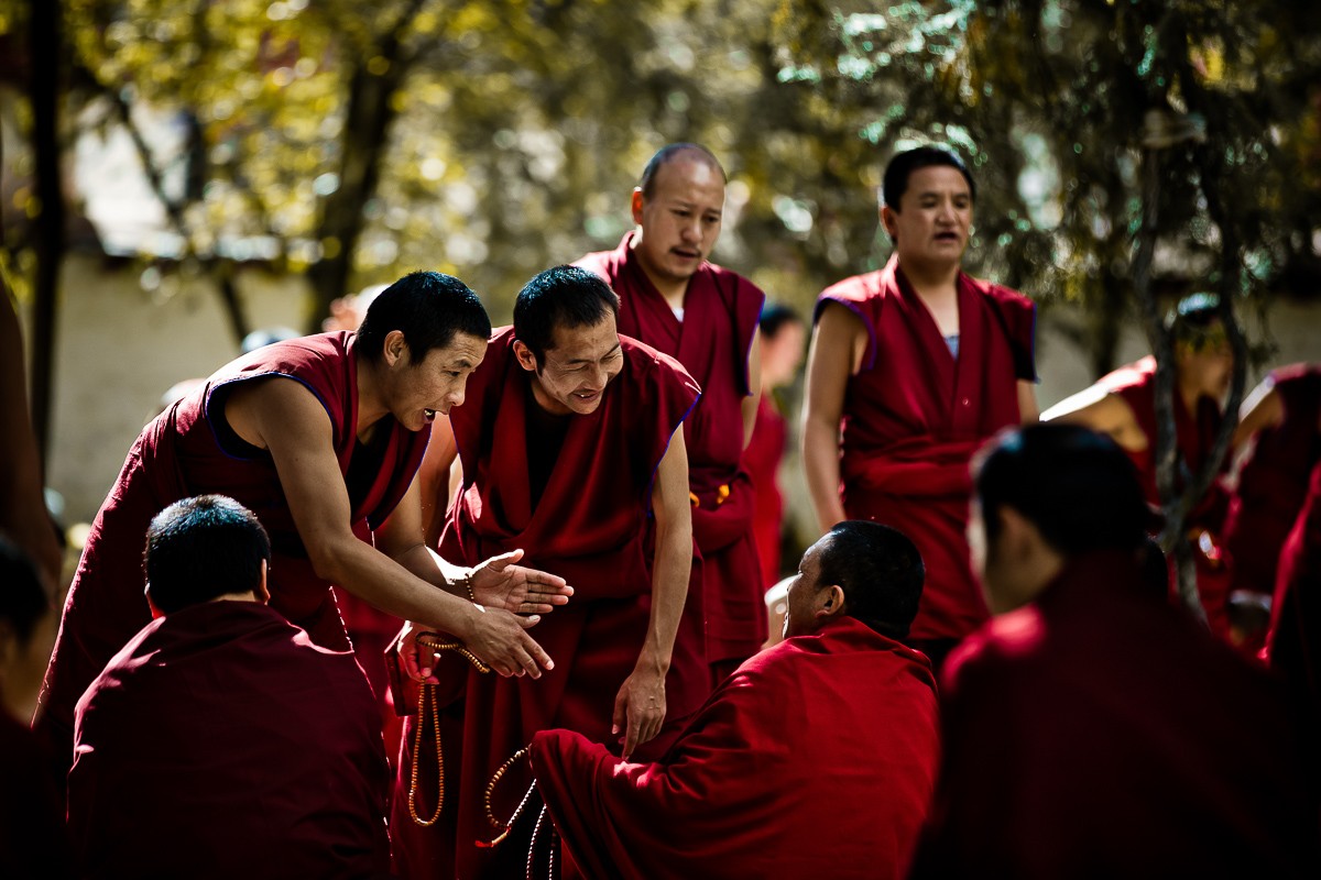 monks-tibet.jpg