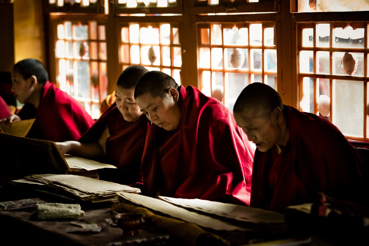 tibet-monks.jpg