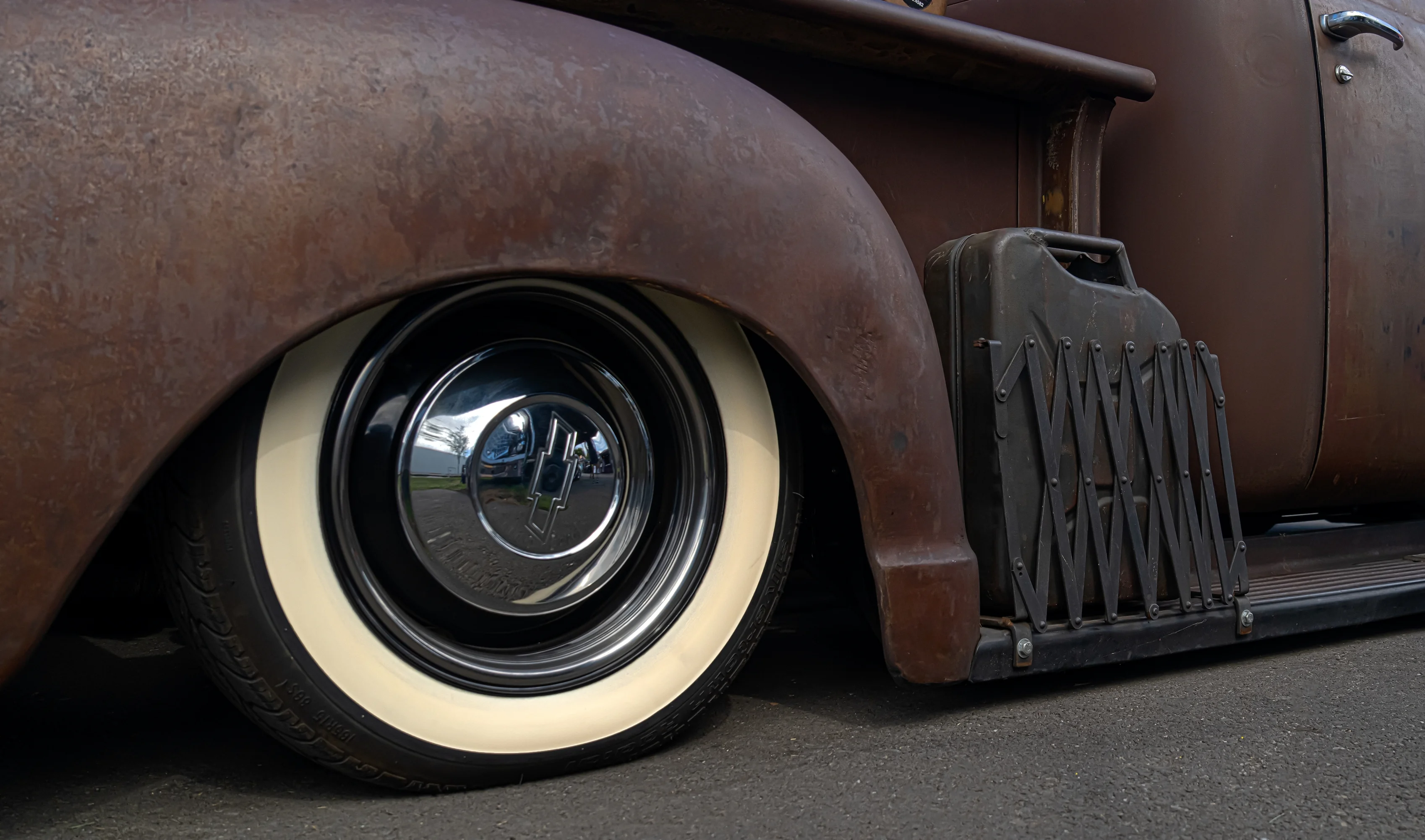 Stepside gas can.webp