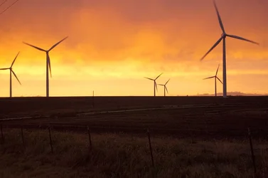 $putnam_windmills_2_of_3_by_samspade1941-d4c9ak6.webp