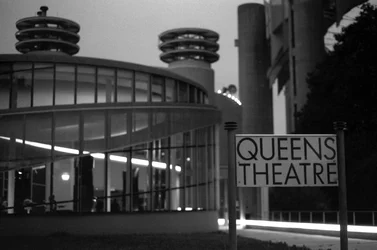 queens-theatre2_29963049082_o.webp queens-theatre2_29963049082_o.webp