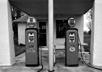 $hammons_station_pumps_route_66_black_and_white_alt_by_samspade1941-d597b1f.webp