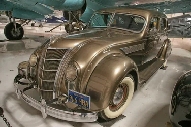 $Chrysler Airflow.webp