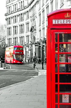 Bus&phone.webp
