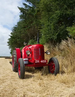 Tractor 0.webp