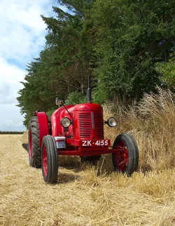 Tractor.webp