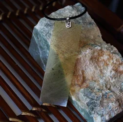 jade pendant.531.webp