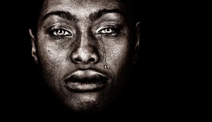 CAT 10473 CD350 AFRO AMERICAN WOMAN.webp