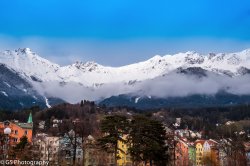 innsbruck backdrop.jpg