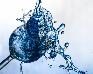 $Overflowing glass - 4.webp