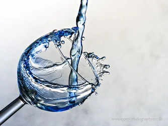 $Overflowing glass - 16.webp