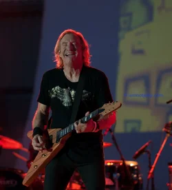 $Joe Walsh Riverside, Iowa 7-14-12 (1 of 1)-3.webp $Joe Walsh Riverside, Iowa 7-14-12 (1 of 1)-3.webp