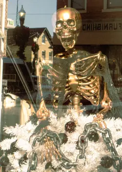Gold Skeleton decoration.webp
