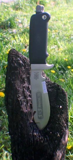 $survival knife 5.webp
