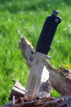 $Survival knife3 (resized).webp