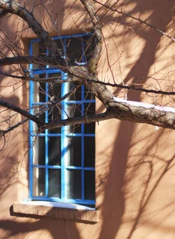 $window-small.webp
