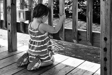 $ElizabethPondering-5824.webp