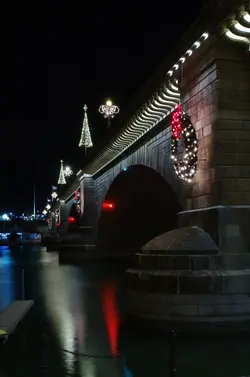 $London Bridge 1.webp