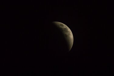 Eclipse - Blood Moon 2022 (5 of 8).jpg