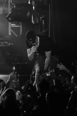 $Enrique Iglesias Concert -1.webp