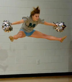 $Lauren w pom pom-3.webp