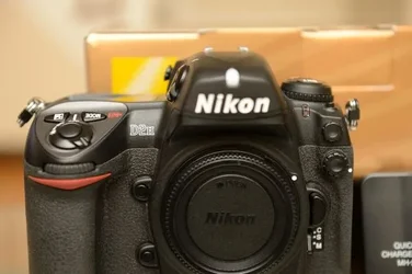 $nikondh.webp $nikondh.webp