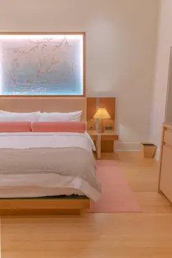 az-bed-right.webp
