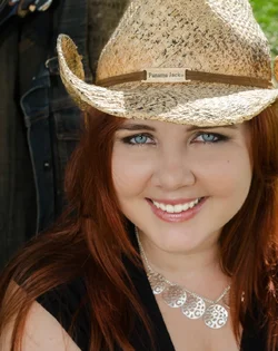 $Sarah%20Portrait-58.webp $Sarah%20Portrait-58.webp