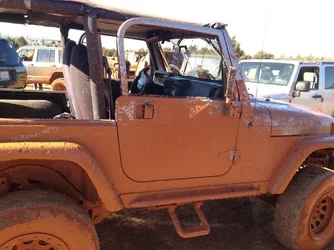 $Jeep with mud.webp $Jeep with mud.webp