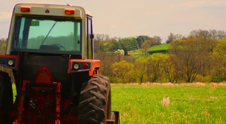 $Tractor.webp $Tractor.webp
