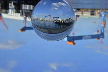$Hafen Blick auf Werft.webp