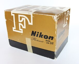 $Nikon-F-11.jpg