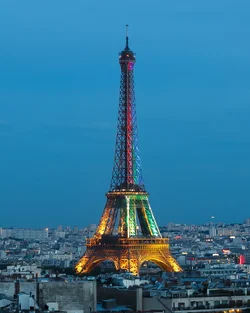 $Eifel Tower at night.webp