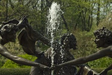 $waterstatues.webp