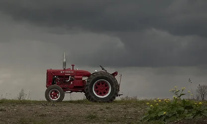 $Tractor 1.webp