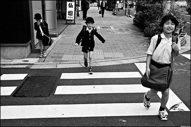 $004_many_children_from_far_east_or_2009_11_0195.webp