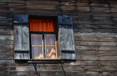 $Soz_Window_web.webp