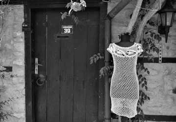 $White dress bw web.webp