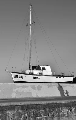 $Yaht 2_bw web.webp