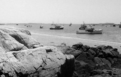 $Rocks and boats B&W.webp